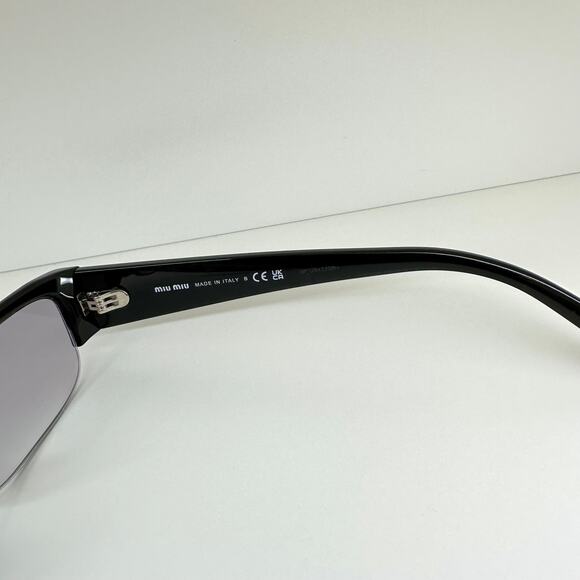 New MIU MIU Vedette Sunglasses Seen on Kylie Jenner MU B07S 16K04O Black Italy - Picture 9 of 10